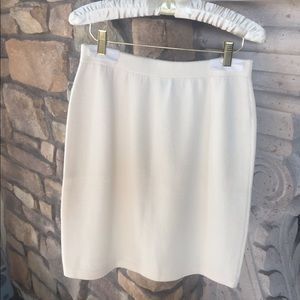 ST. JOHN COLLECTION SKIRT